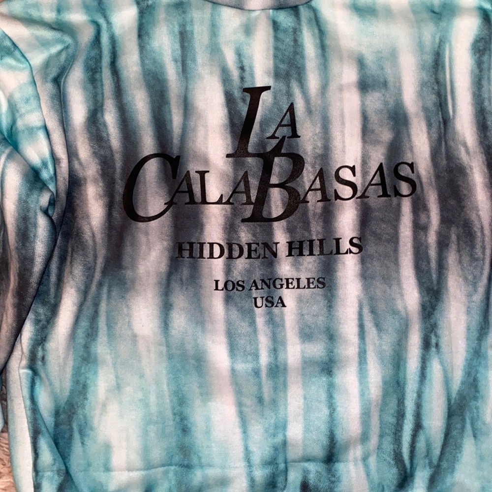 Boohoo Calabasas Sweatshirt Size Medium - Picture 2 of 4